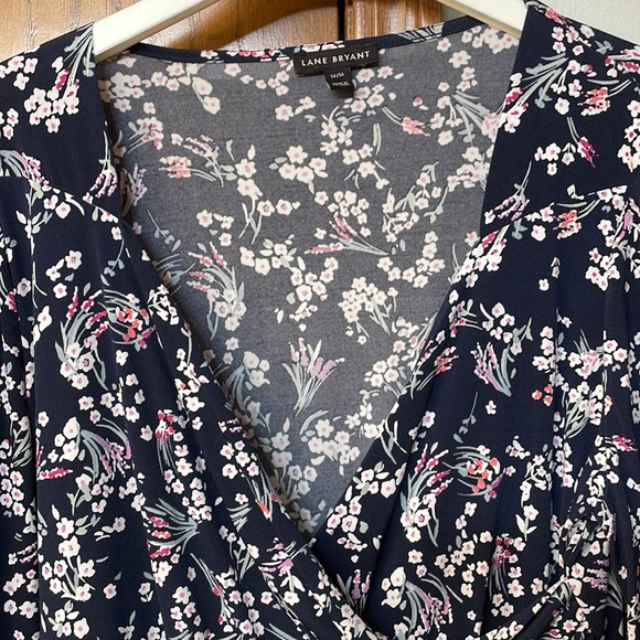 LANE BRYANT NWOT Womens Size 14/16 Floral Printed Crossover Blouse Top Blue Pink - Picture 5 of 12